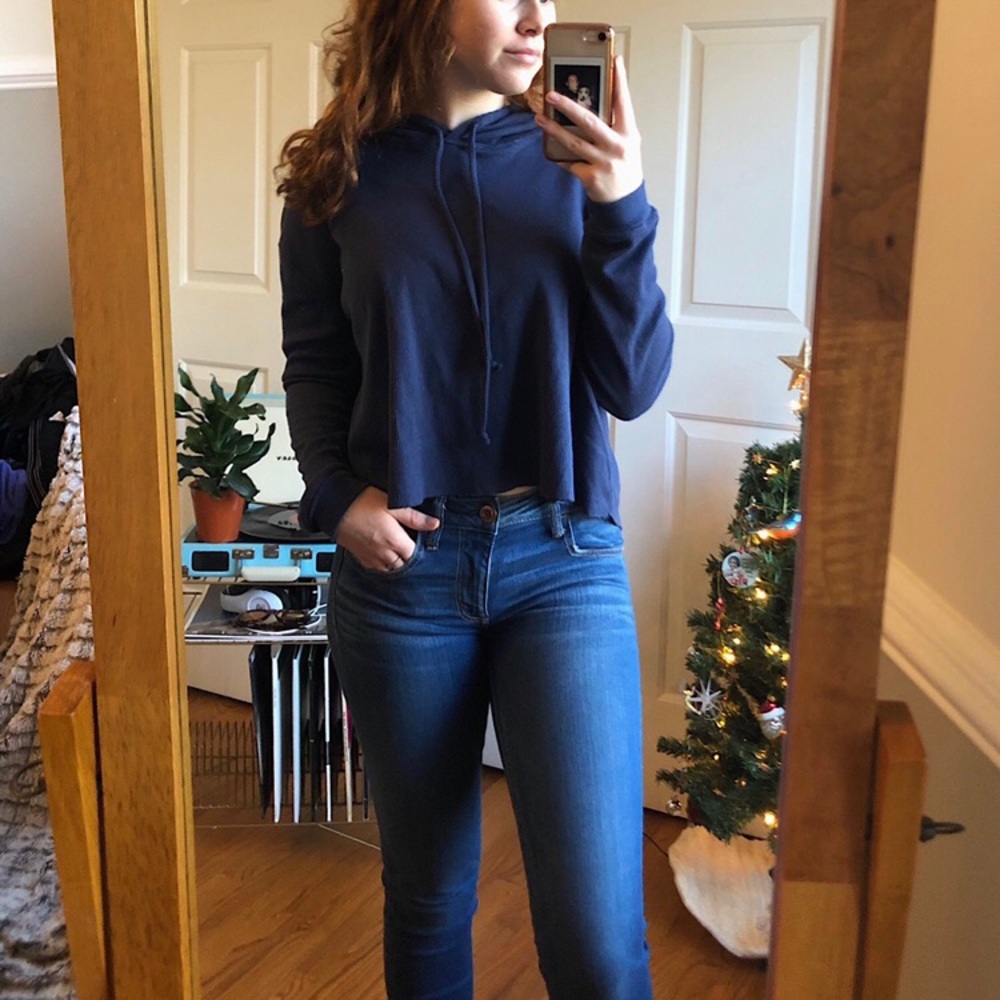 Cropped Blue Pullover